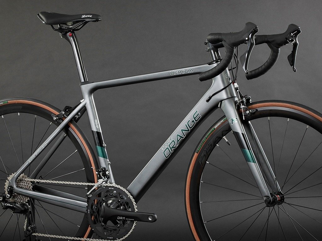 Black Orange Uranium Comp Carbon Cinza - Dárien Bike Shop