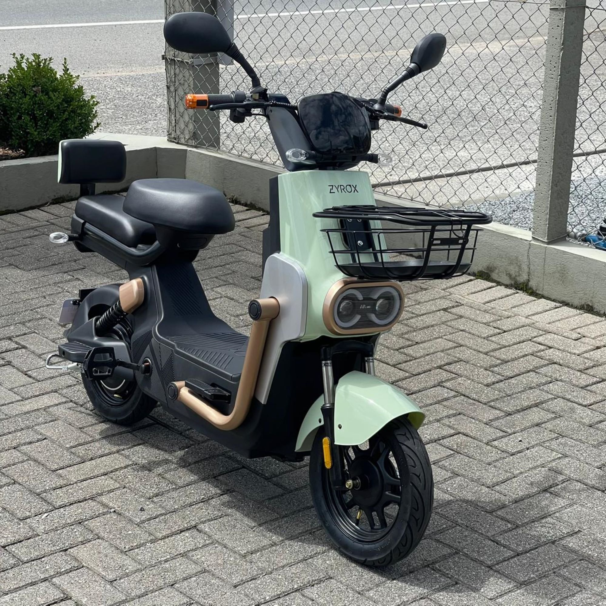 Compre Scooter Aro 14 Zyrox Z1 500W (2026) verde